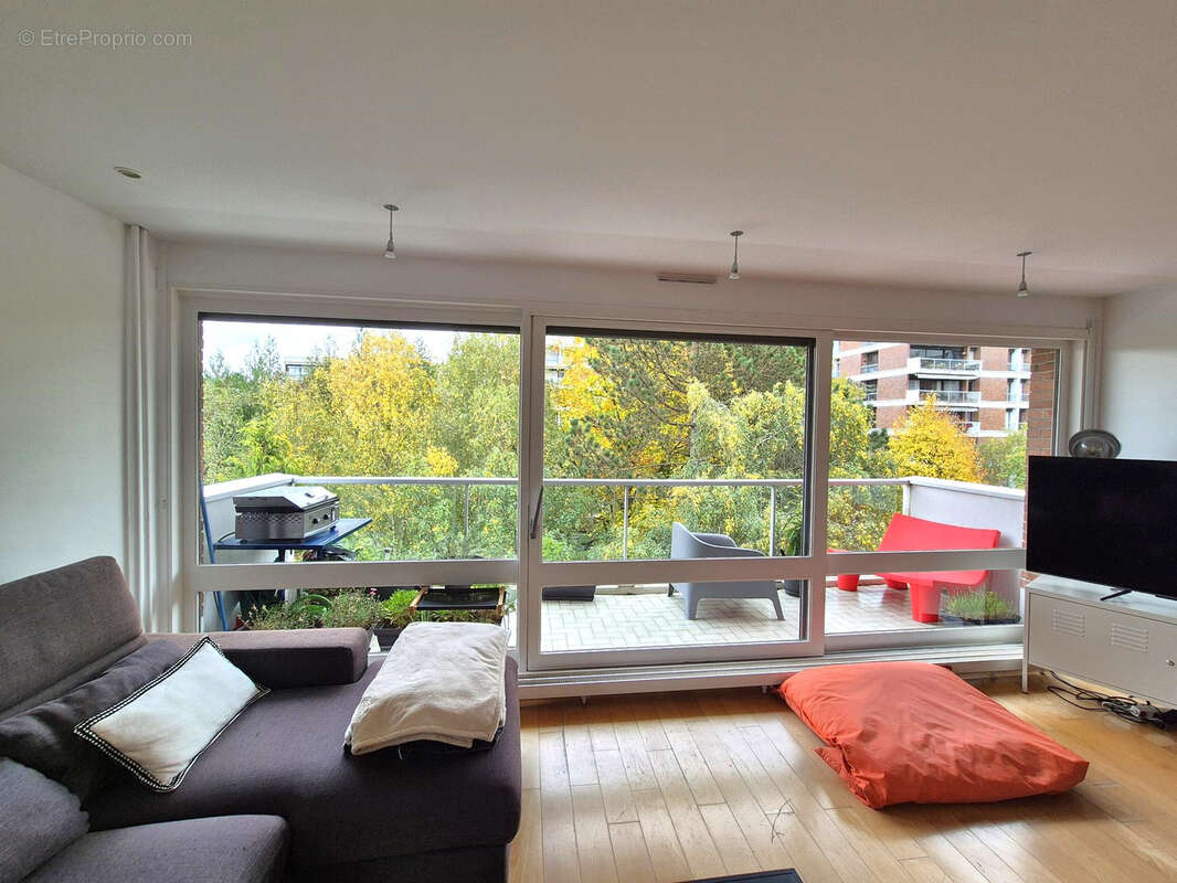 Appartement à JOUY-EN-JOSAS