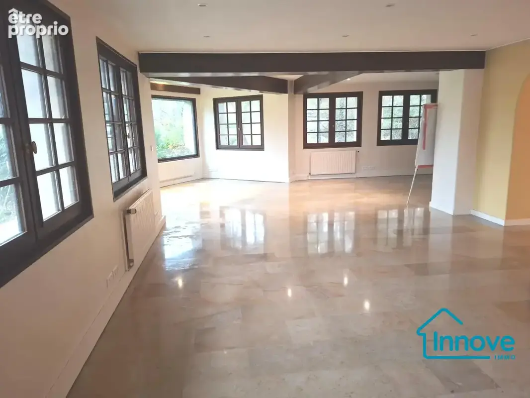Maison 570 m² à Goussonville  - photo 5