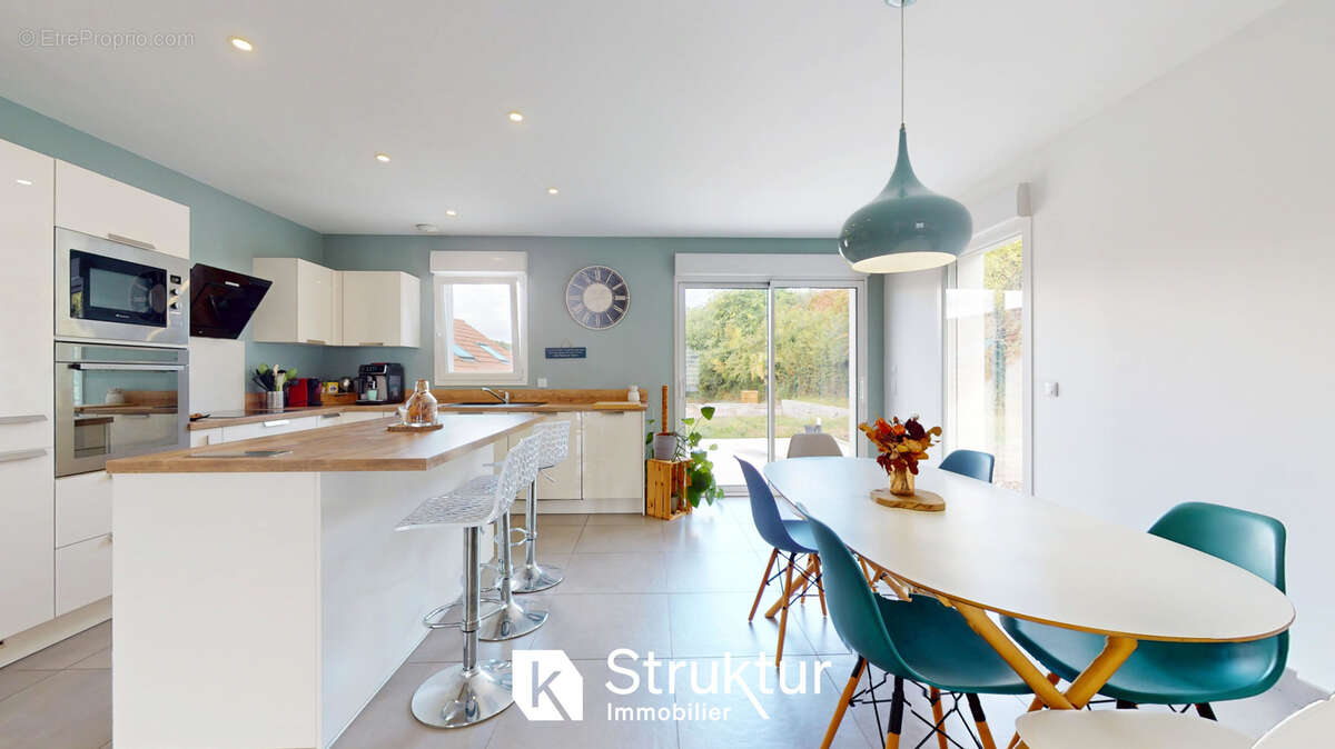 Maison à HOMBOURG-BUDANGE