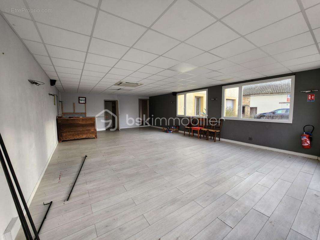 Appartement à CHENAY