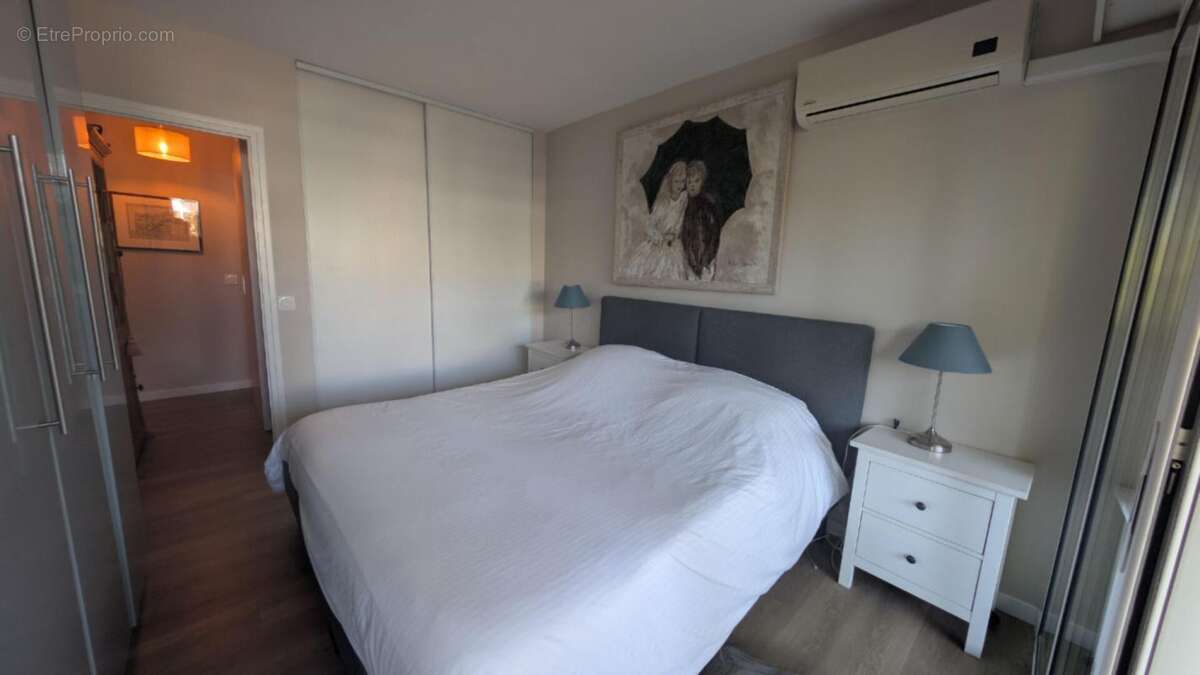 Grand t2  avec terrasse parking et cave . emplacement exceptionnel au c?ur de boulouris - photo 11