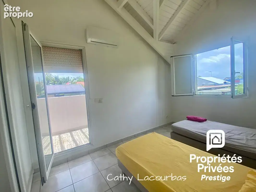 Rare, Appartement Duplex T4 avec jardin et piscine , Baie Mahault - photo 9
