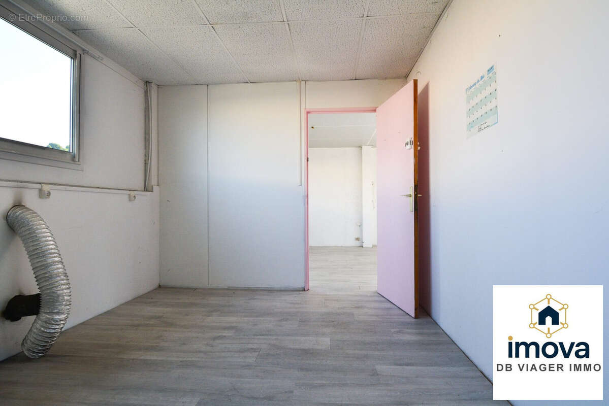 Commerce 217 m² à Abrest  - photo 8