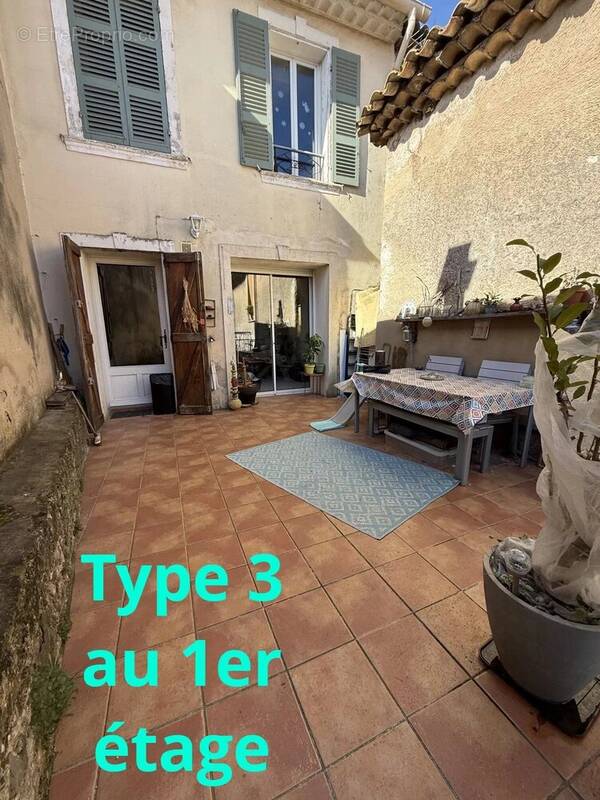 Appartement à TOURVES