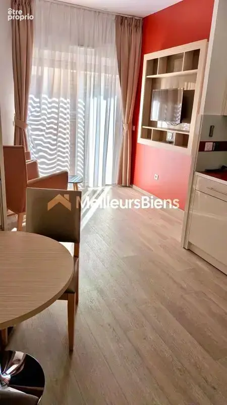 UZÈS centre ville-Appartement 33m2 + 13m2 de terrasse A SAISIR ! - photo 4