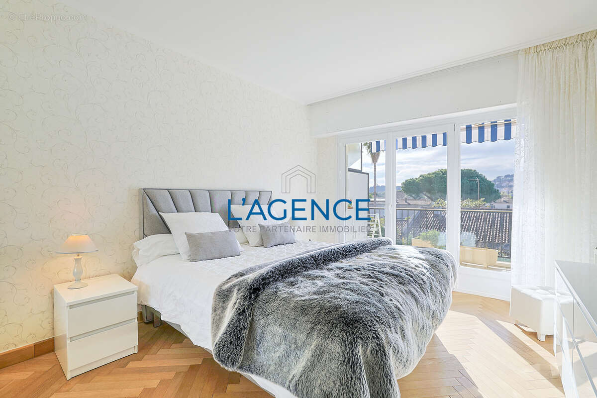 Appartement à HYERES