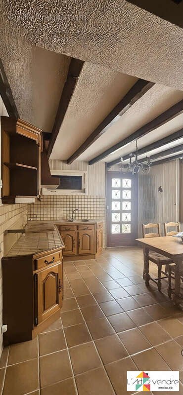 Maison à MAIGNELAY-MONTIGNY