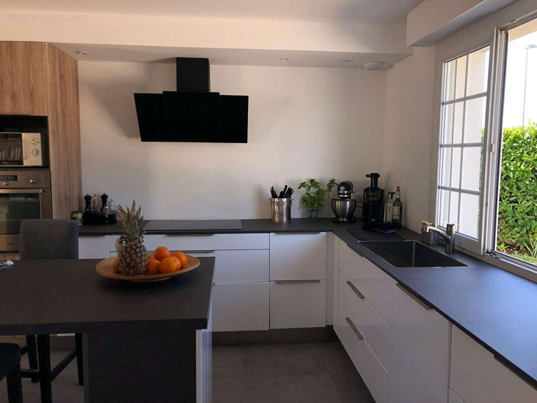 Maison familiale rénovée - 172 m², suite parentale, beaux volumes et jardin au calme - Les Sorinières - photo 13