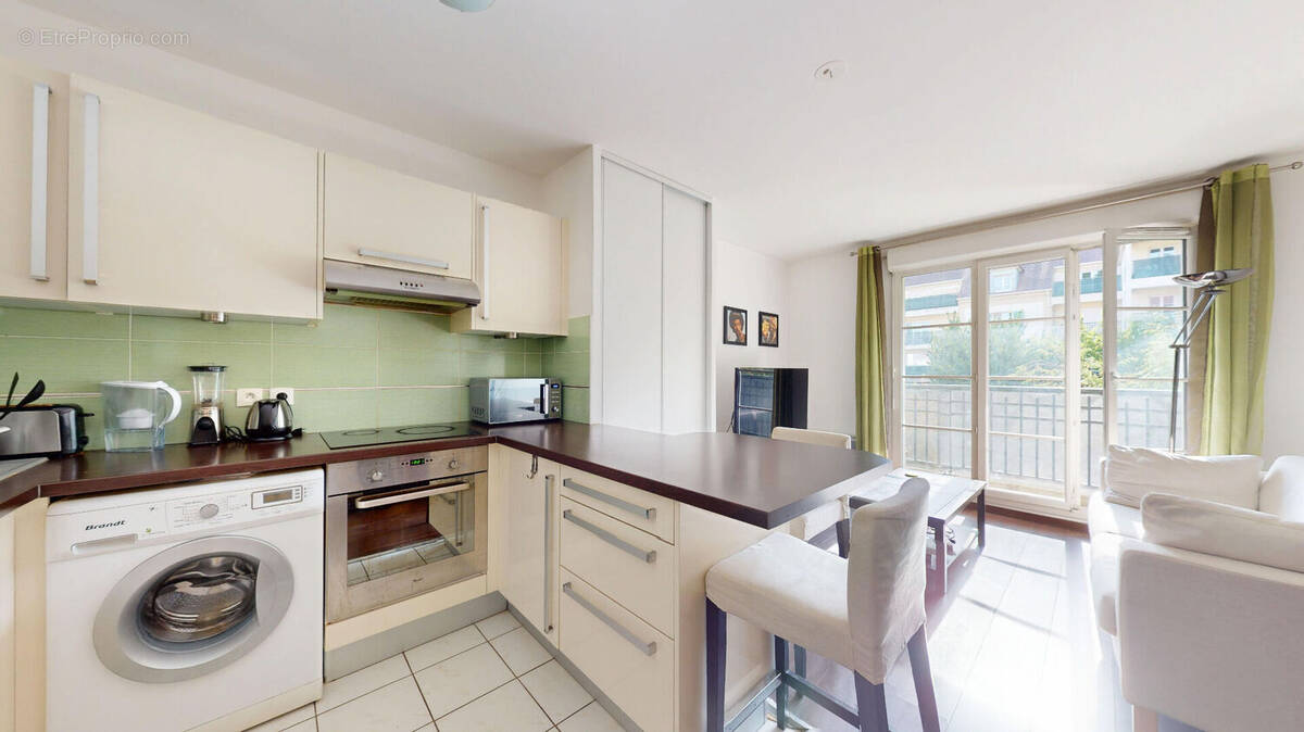 Appartement à FONTENAY-LE-FLEURY