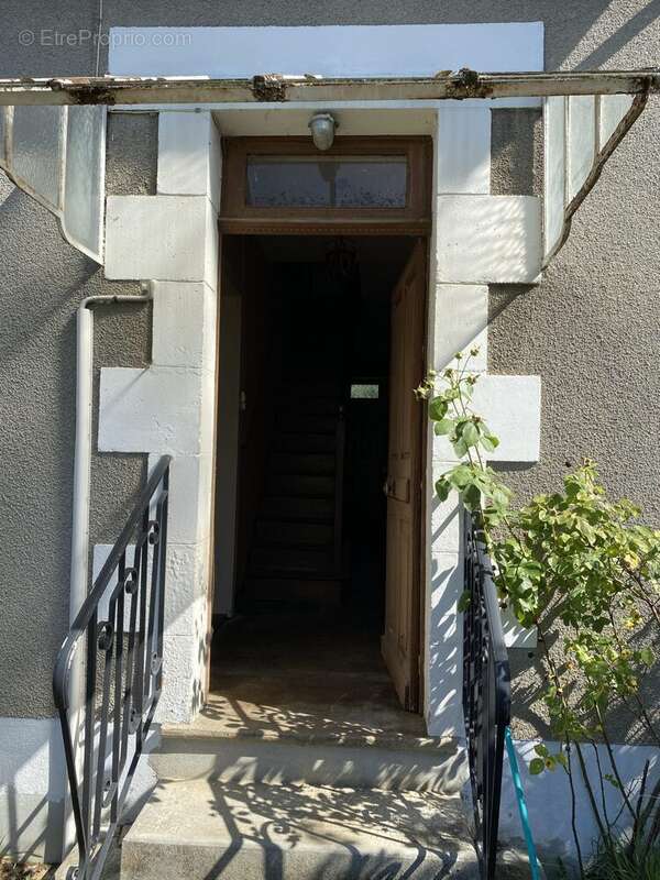 Maison à CHATEAUNEUF-LA-FORET