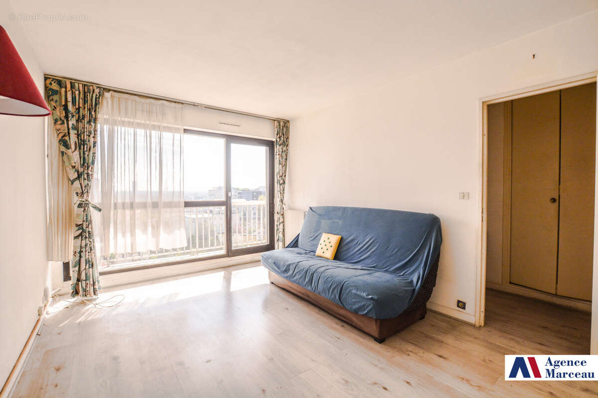 Appartement à COURBEVOIE