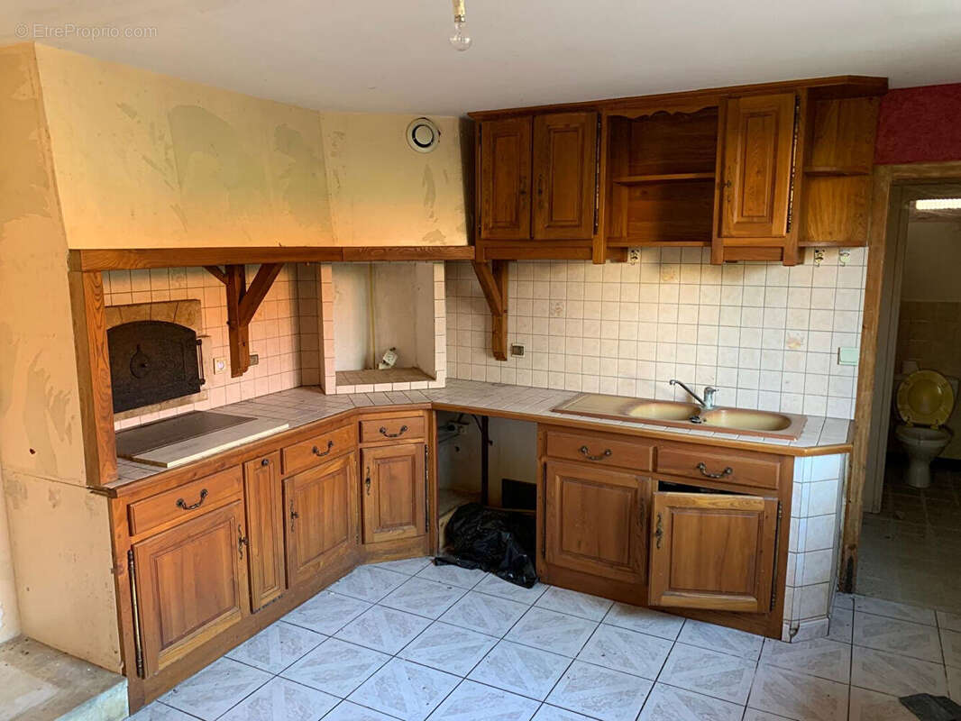 Maison à JOURS-LES-BAIGNEUX