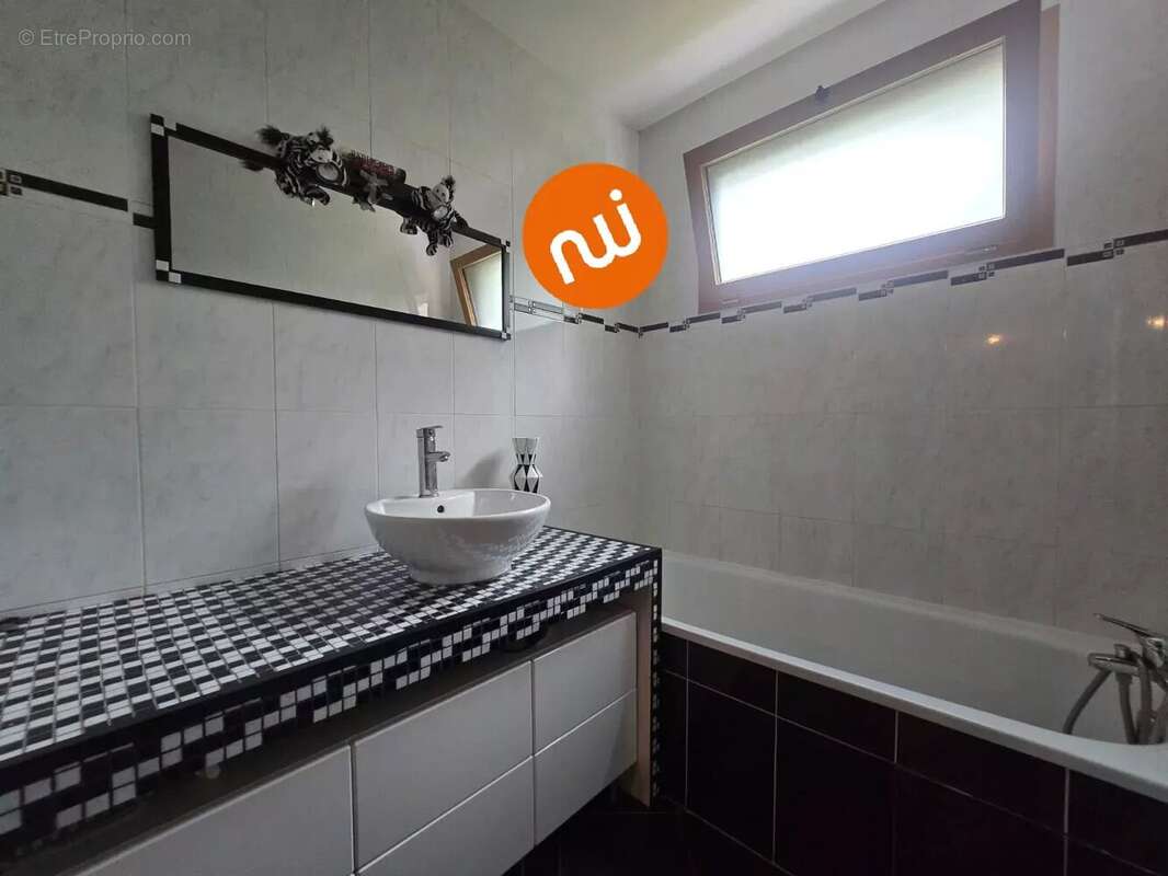 Appartement à TASSIN-LA-DEMI-LUNE