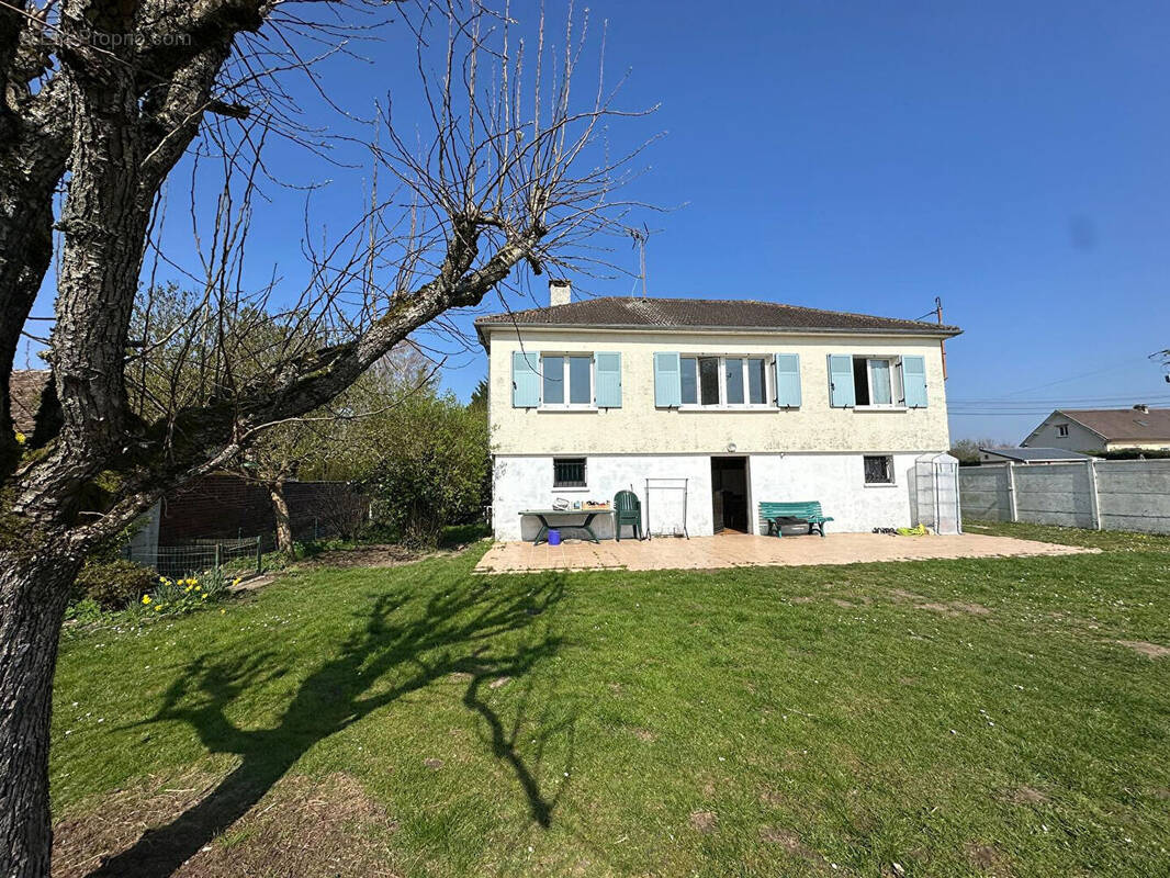 Maison à FLEURY