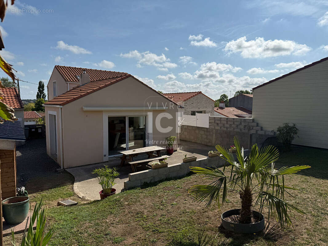 Maison à ROUANS