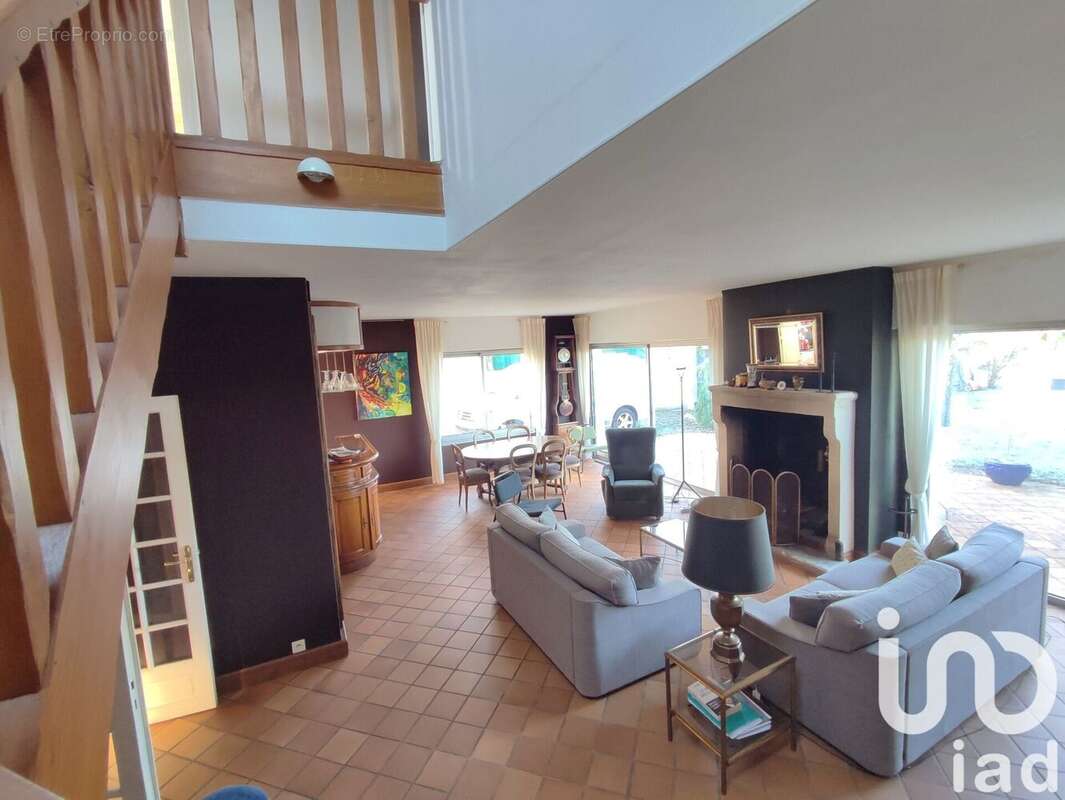 Photo 4 - Maison à FLEURY-LES-AUBRAIS