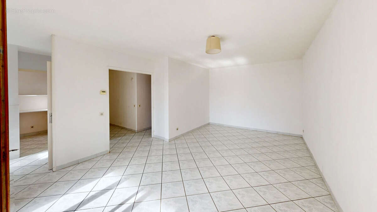 Appartement à LE PONT-DE-CLAIX