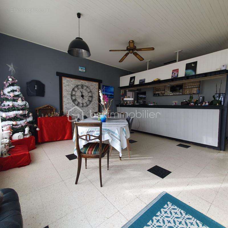 Maison à MAIRE-LEVESCAULT