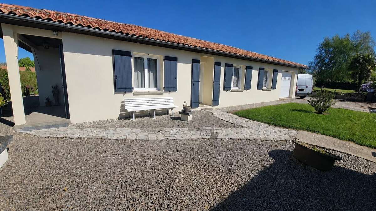 Maison à VERTEUIL-SUR-CHARENTE