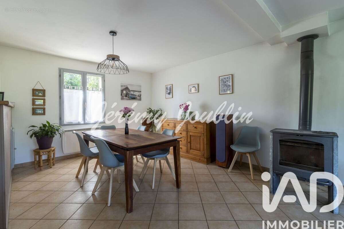 Photo 6 - Maison à JOUY-LE-MOUTIER