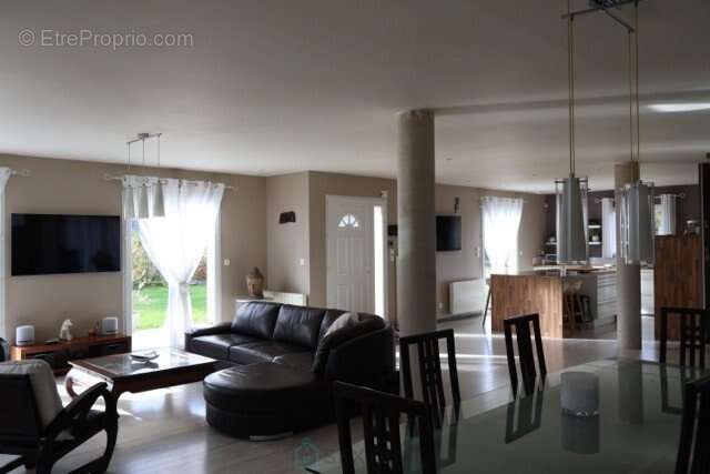 Maison à BOURG-ACHARD