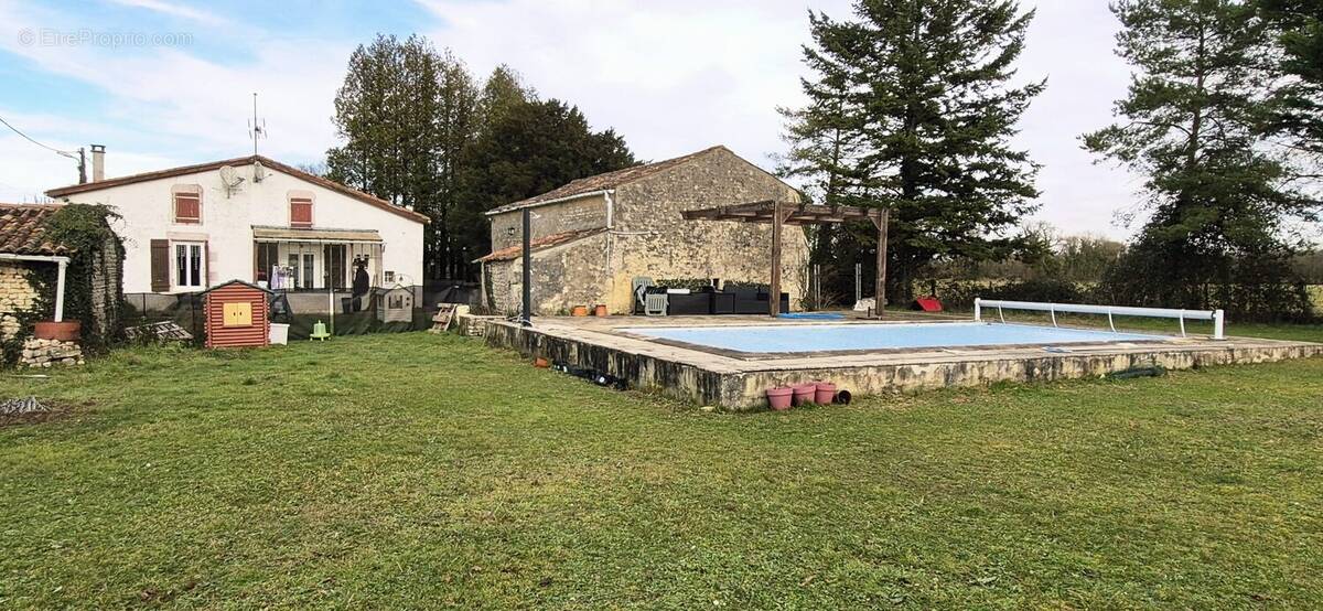Maison à LA VILLEDIEU