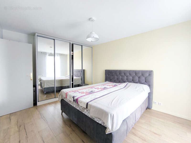 Maison à NANTERRE