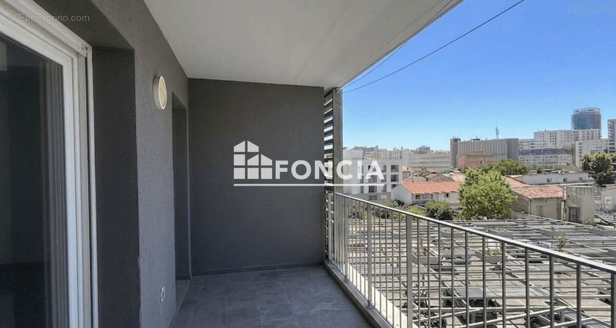 Appartement à MARSEILLE-3E