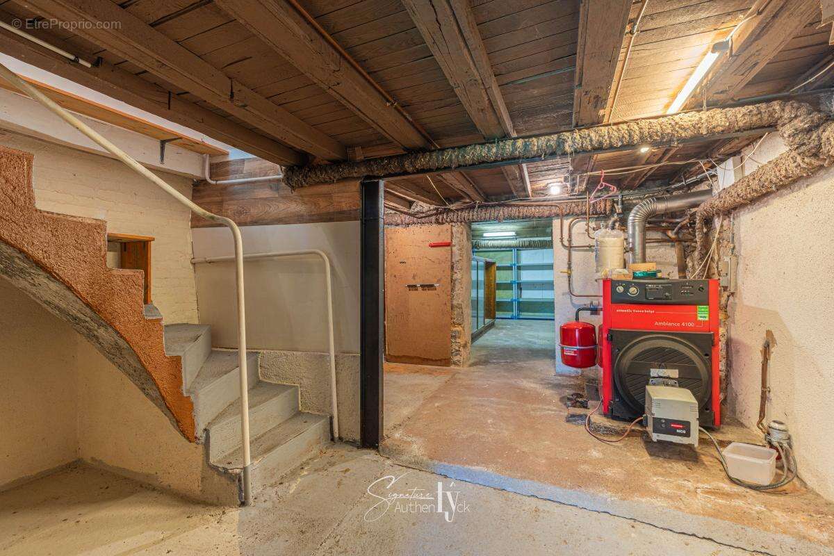 Appartement à SAINT-ETIENNE-DE-FURSAC