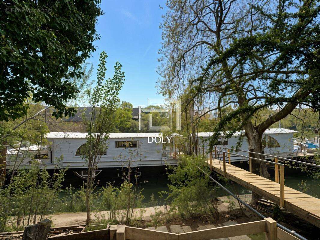 Appartement à VILLENEUVE-LA-GARENNE