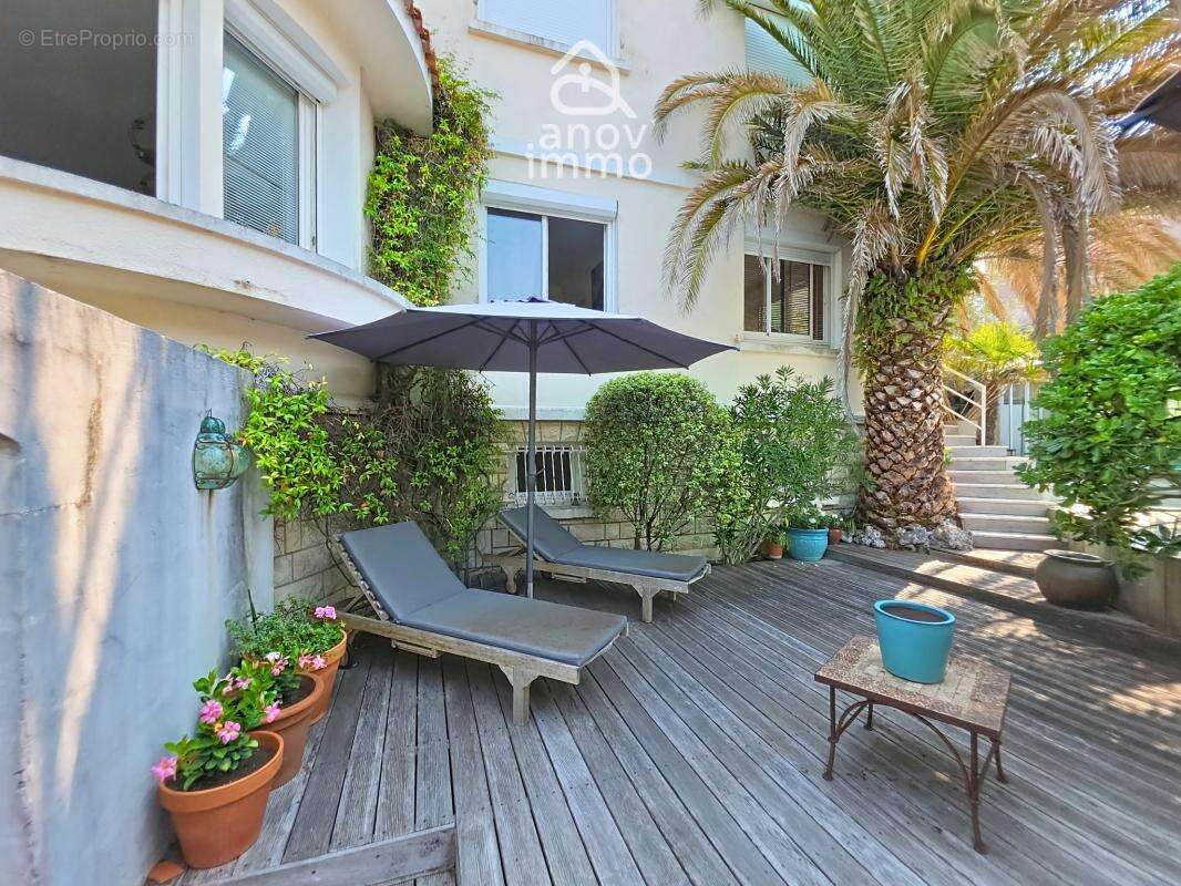 Royan Pontaillac Maison de caractère avec piscine à 4mn de l - photo 13