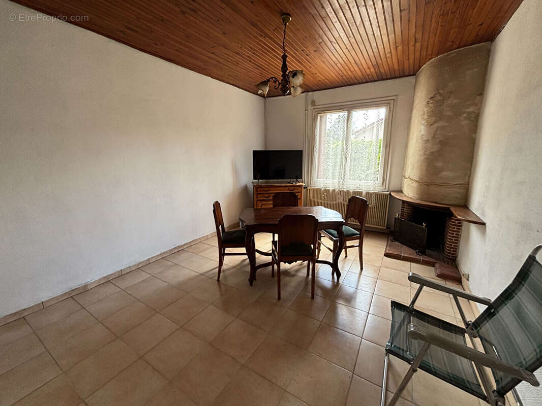 Maison à MONTPON-MENESTEROL