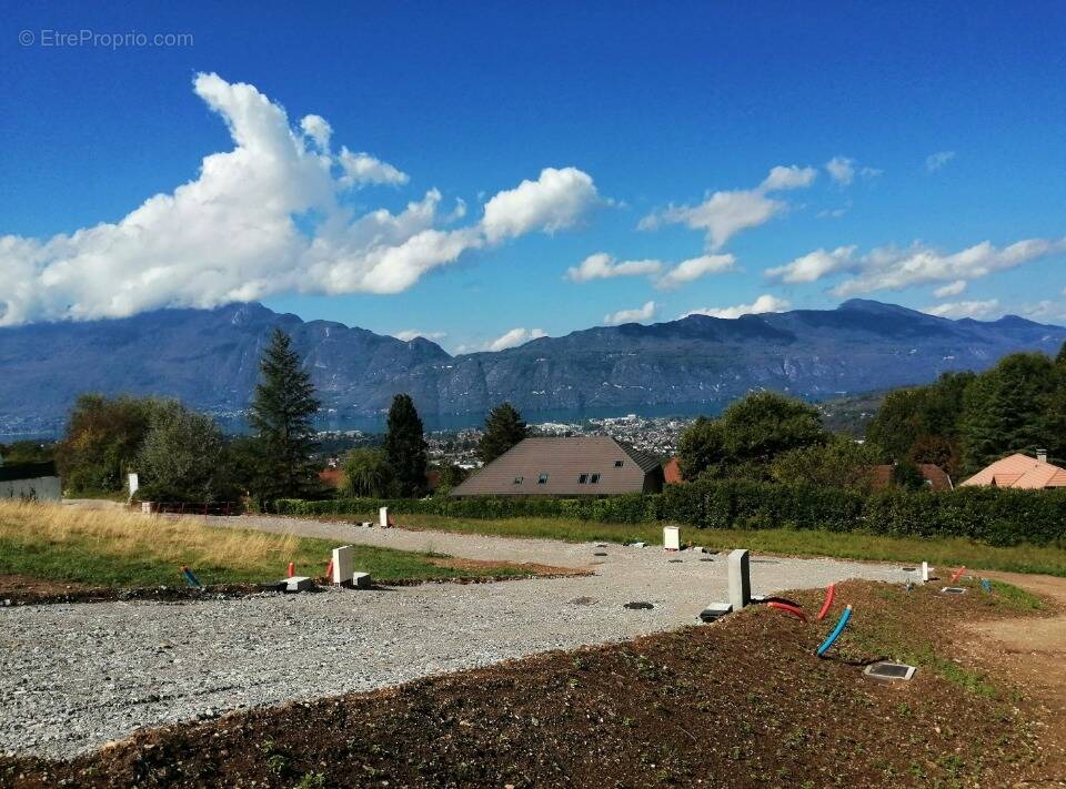 Terrain à PUGNY-CHATENOD