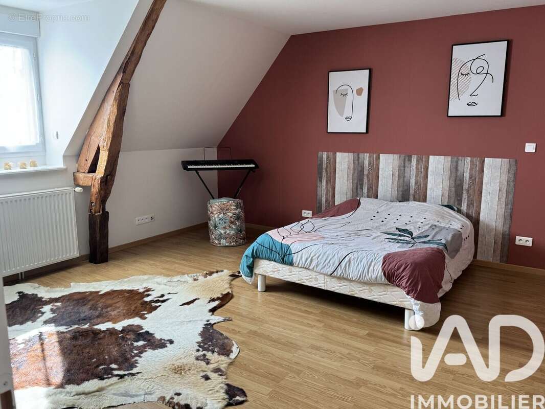 Maison 228 m² à Ecalles-Alix  - photo 6