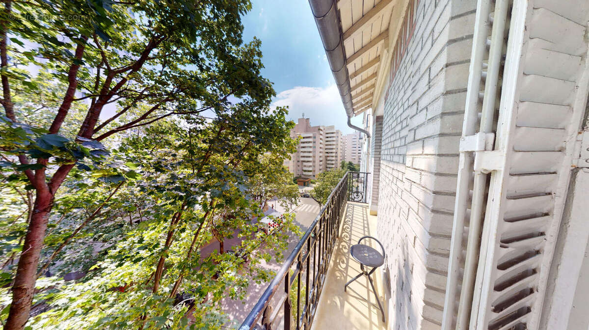 PARIS XIX  Métro Crimée  2P 39.33m² avec balcon filant / 320 000.00 euros FAI / Dernier étage - photo 11