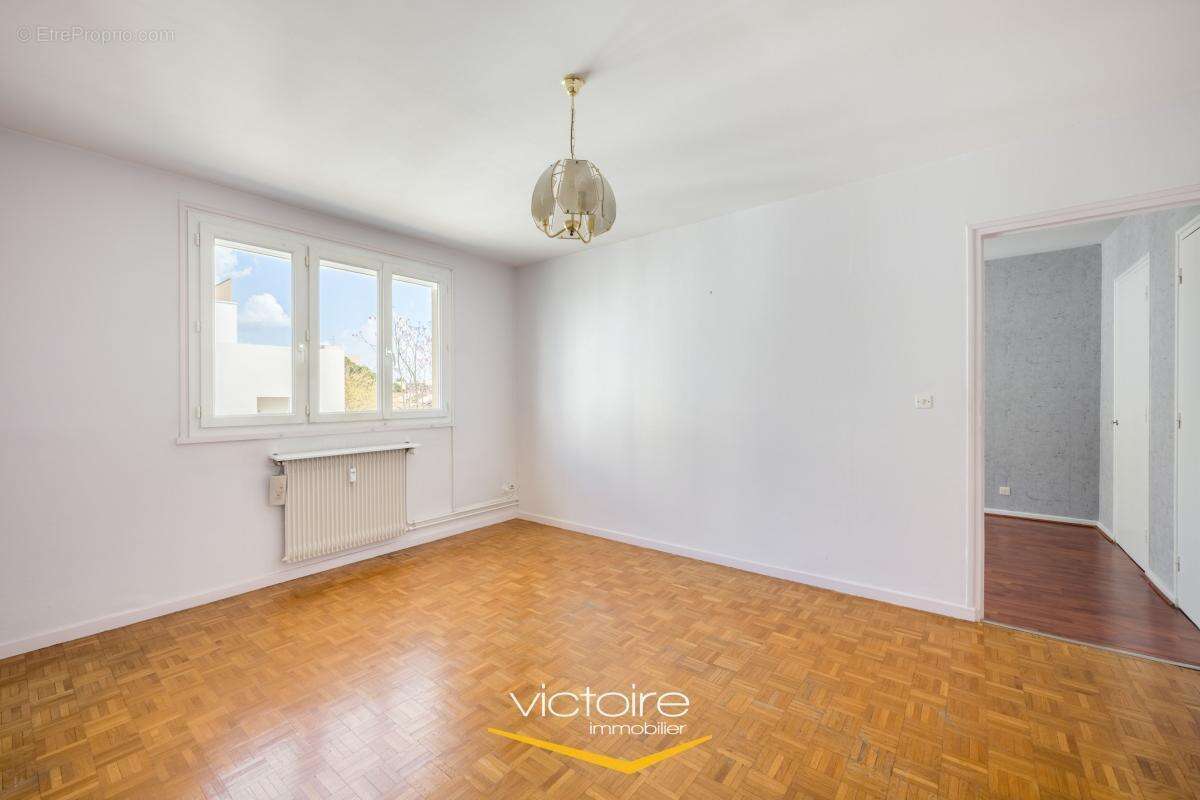 Appartement à LYON-8E