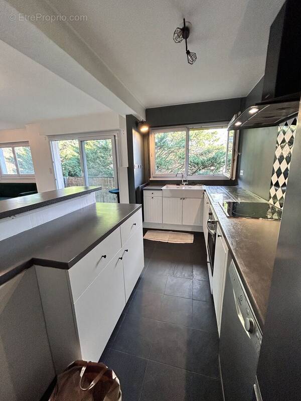 Photo 1 - Appartement à VILLE-D'AVRAY