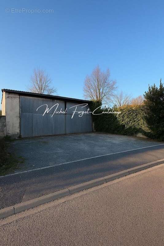 Autre à SAINT-SULPICE-ET-CAMEYRAC