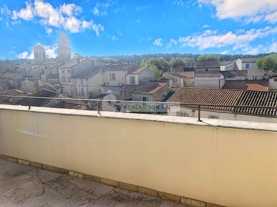 Maison à FONTVIEILLE