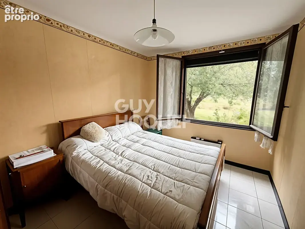 Maison à vendre à Laudun l'Ardoise - 4 pièces avec beau terrain - photo 4