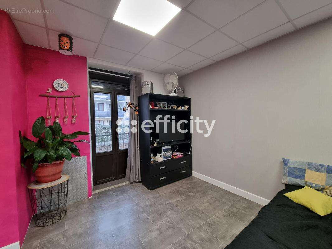 Maison à LE MALZIEU-VILLE