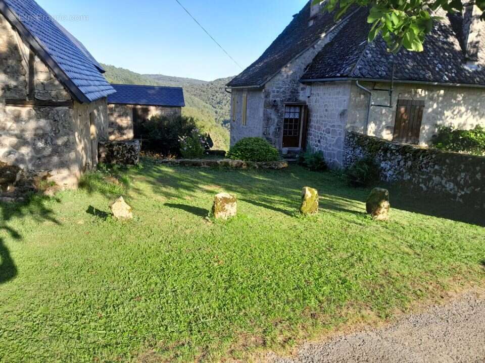 Maison à SAINT-JULIEN-AUX-BOIS