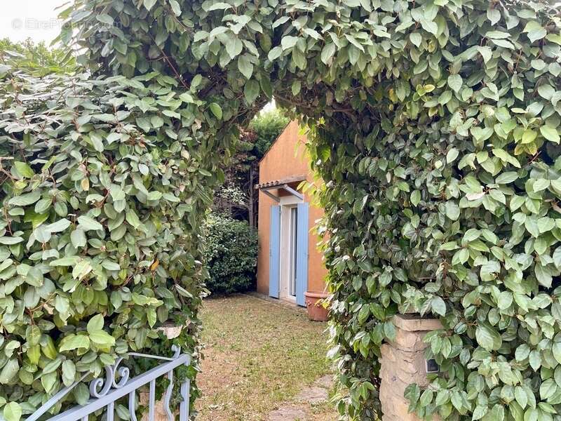 Maison à ROUSSILLON