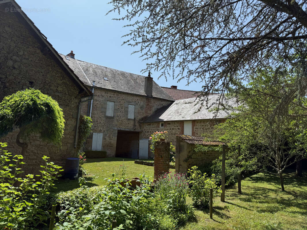 Maison à PIONSAT