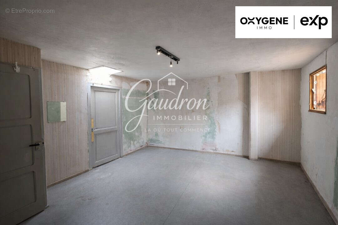 Chambre réelle - Maison à LATOUR-DE-FRANCE