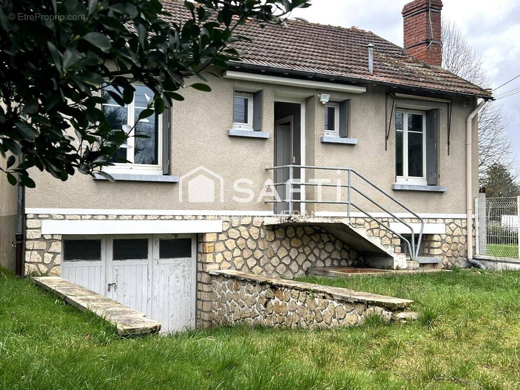 Photo 1 - Maison à DANGE-SAINT-ROMAIN