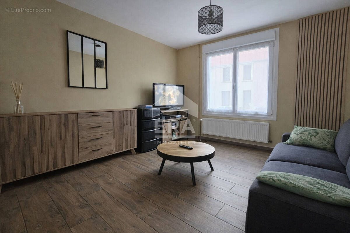 Maison à SAINT-MARTIN-BOULOGNE