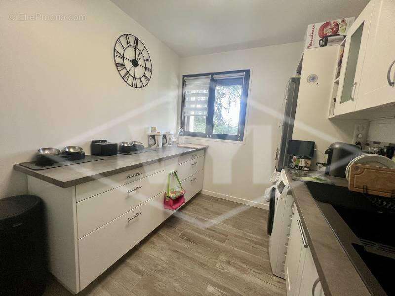 Appartement à COMBS-LA-VILLE