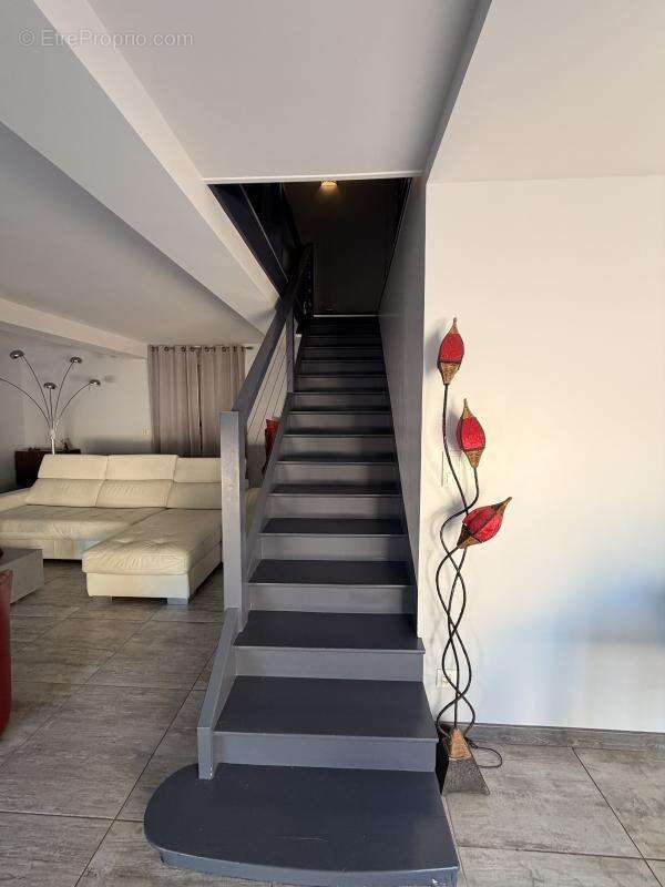 Maison 180 m² à Piegut-Pluviers  - photo 11