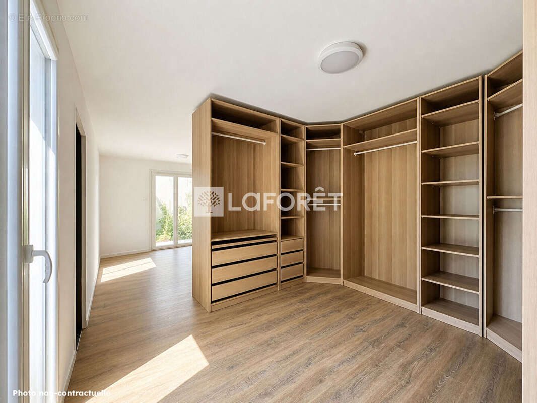 Maison La Grande Motte 7 pièce(s) 198 m2 - photo 4
